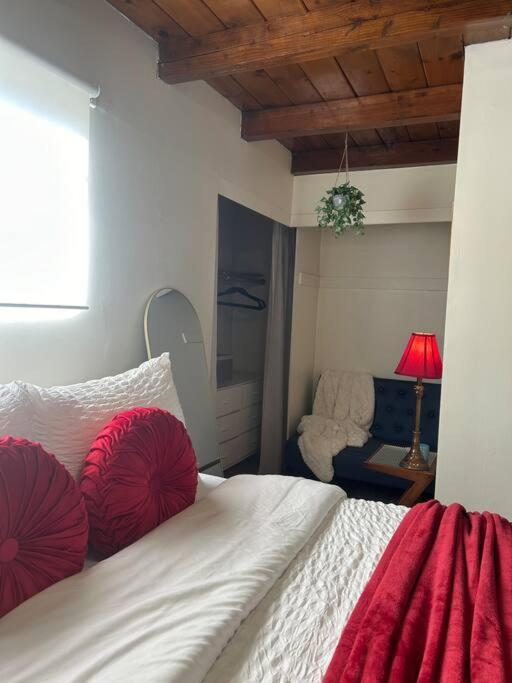 Cute In The Heart Of Weho Appartamento Los Angeles